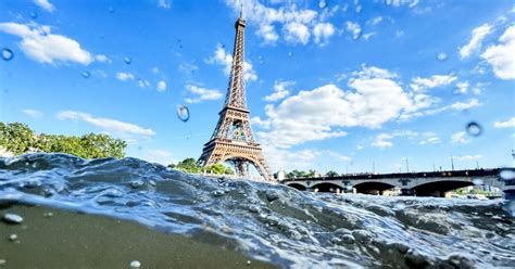 seine sexy|Paris mayor promises the Seine will be ready for the Olympics .